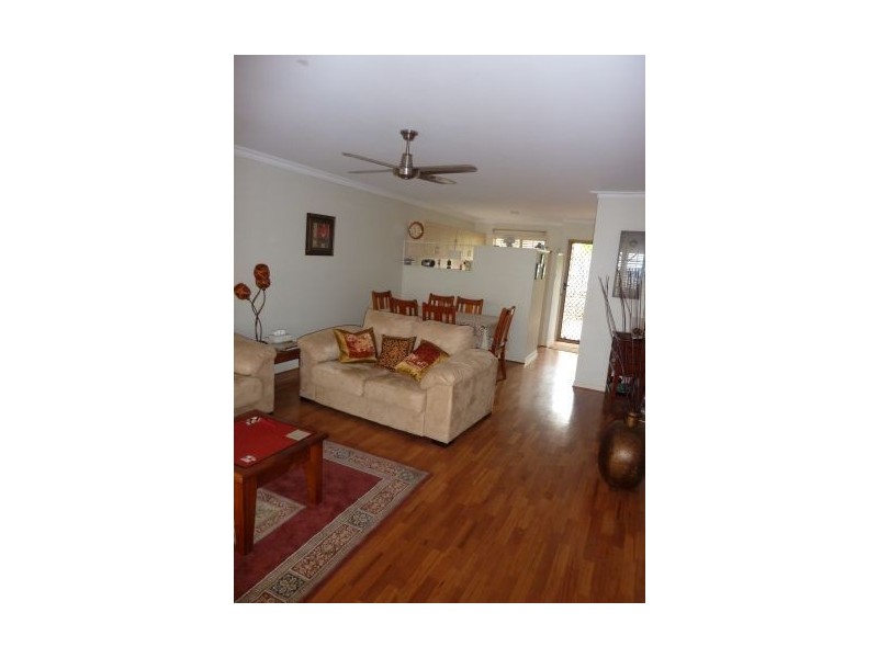 2/81 Tarana Street, Camp Hill QLD 4152