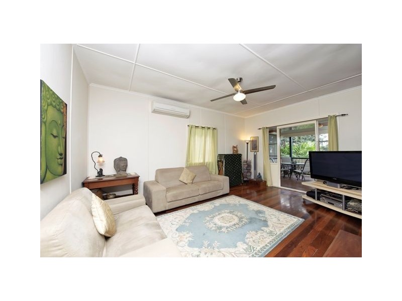 60 Raven Street, Camp Hill QLD 4152