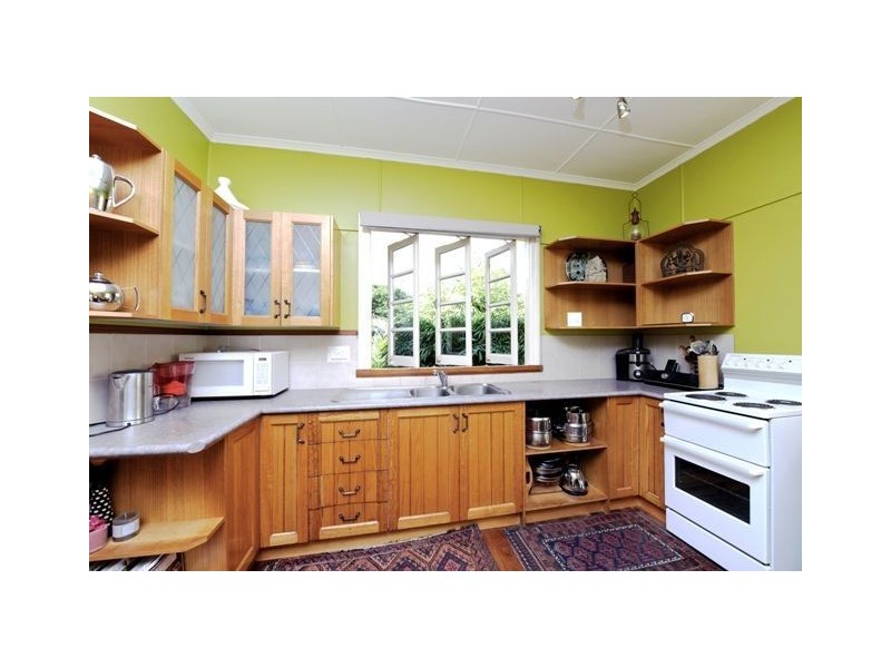 60 Raven Street, Camp Hill QLD 4152