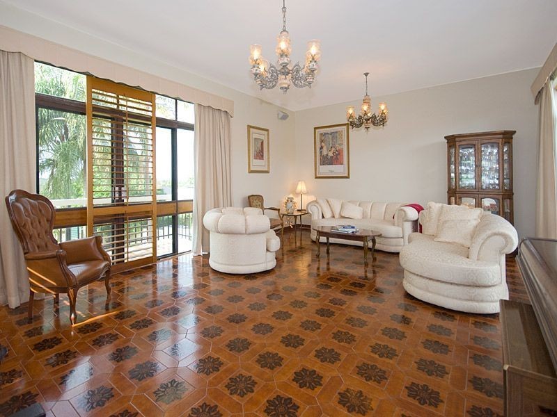 28 Unsworth Street, Belmont QLD 4153