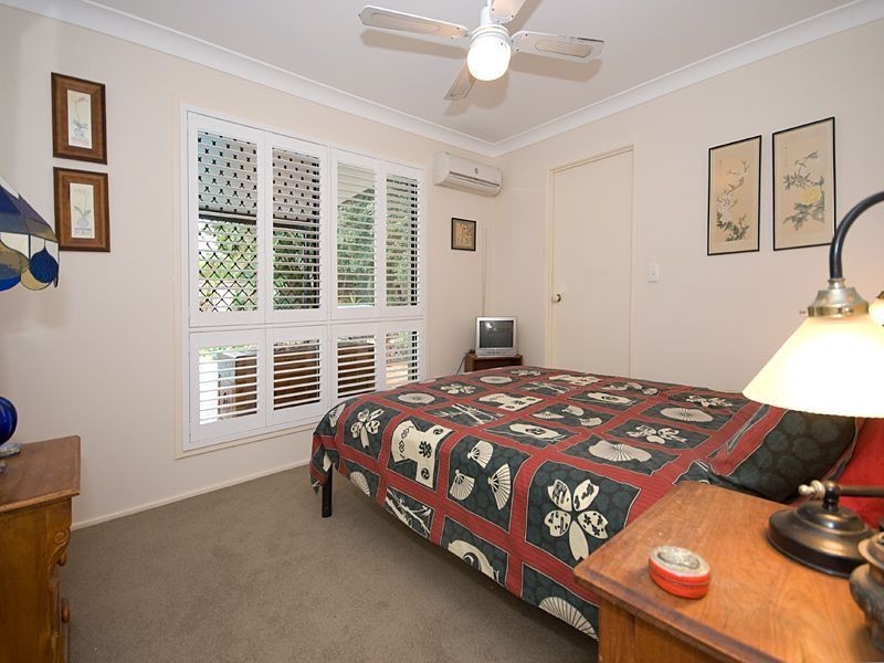 16 Naretha Street, Carindale QLD 4152