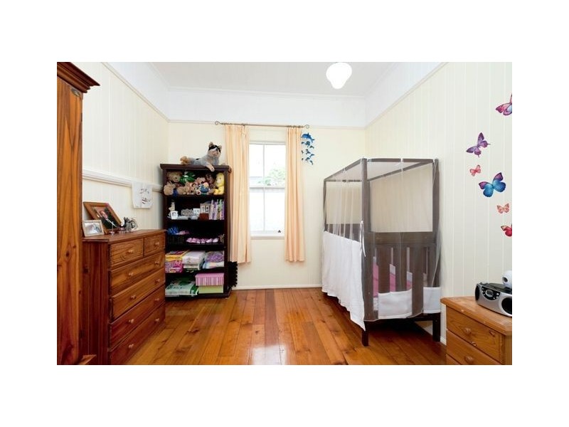 26 Thomas Street, Greenslopes QLD 4120