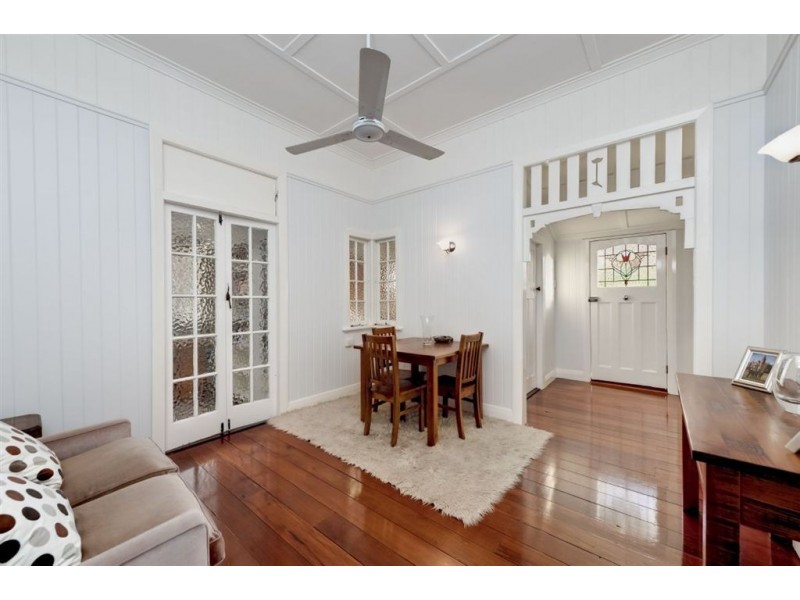 26 St Leonards Street, Coorparoo QLD 4151