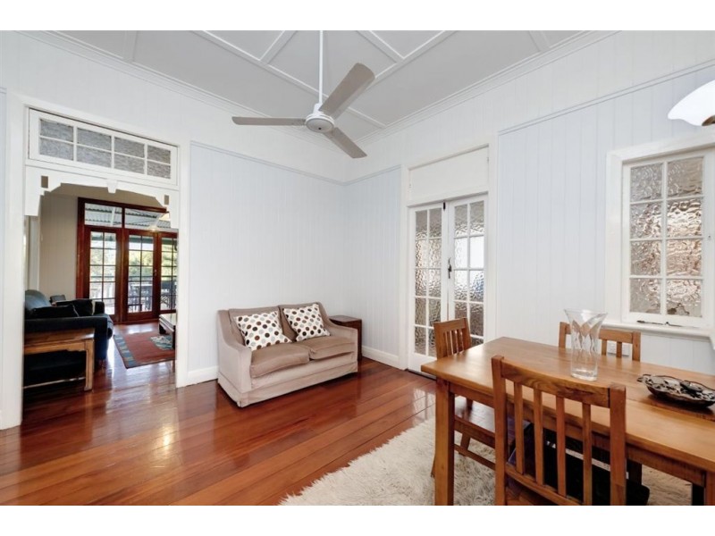 26 St Leonards Street, Coorparoo QLD 4151