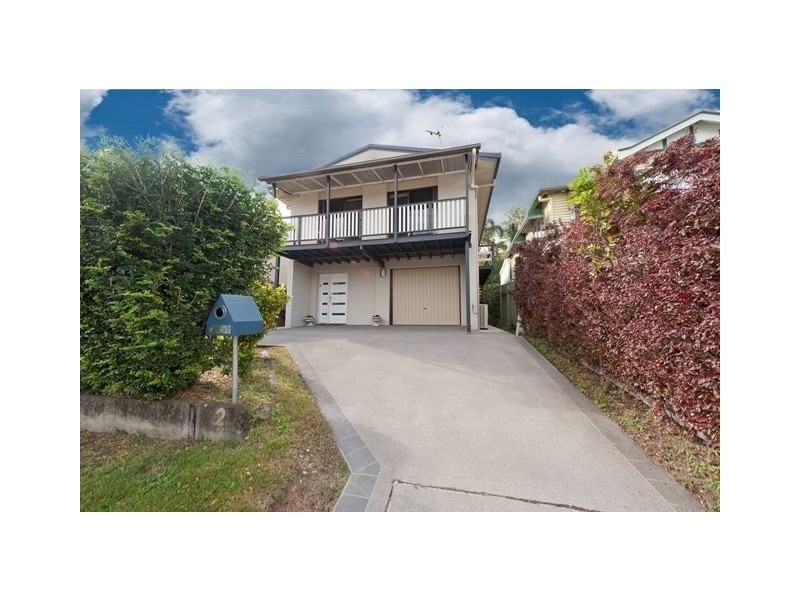 2 Drummond Street, Greenslopes QLD 4120