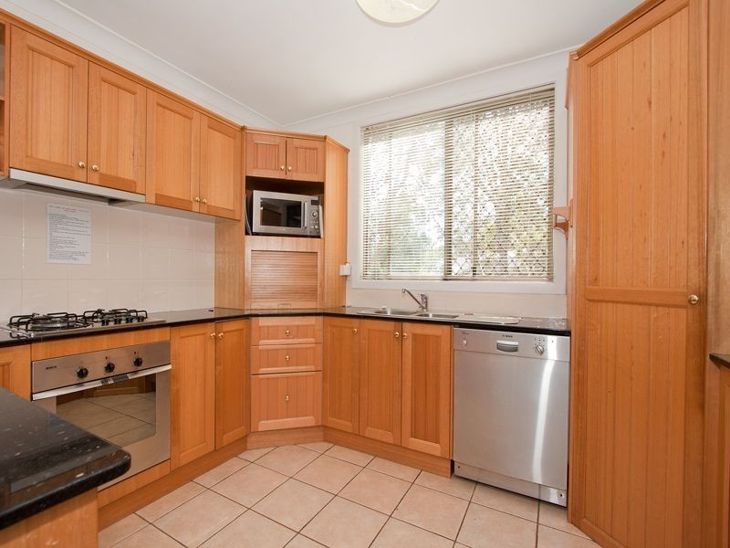 30 Oxley Drive, Holland Park QLD 4121