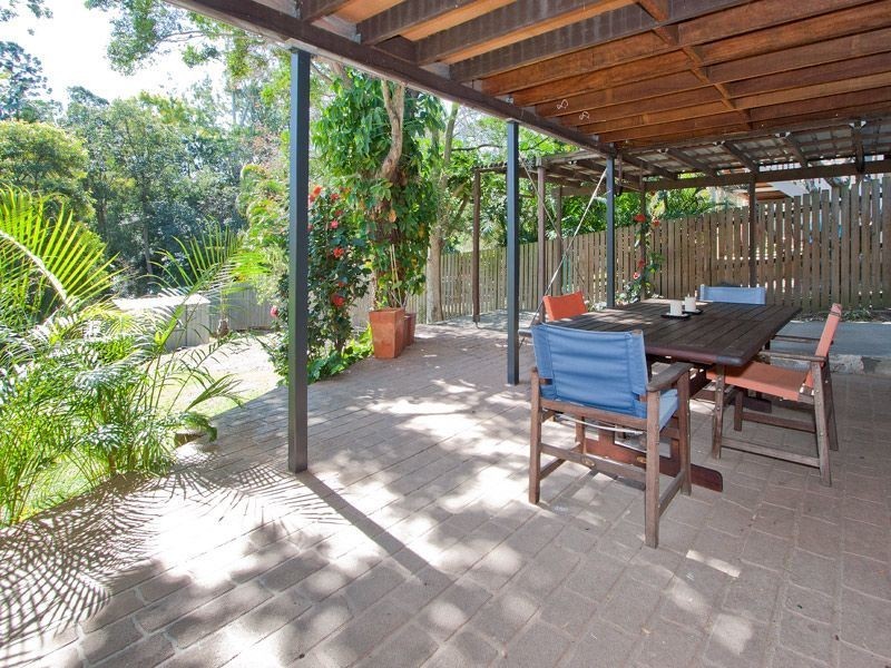 30 Oxley Drive, Holland Park QLD 4121