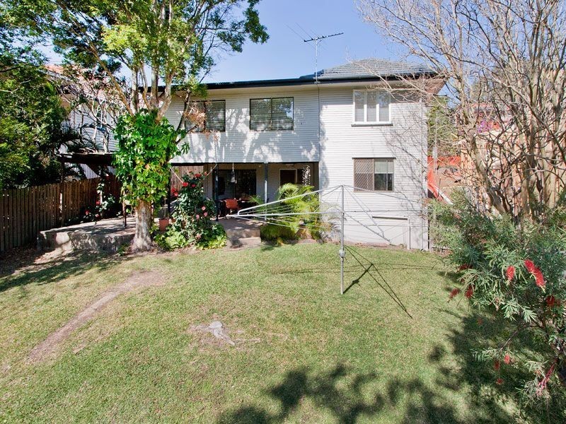 30 Oxley Drive, Holland Park QLD 4121
