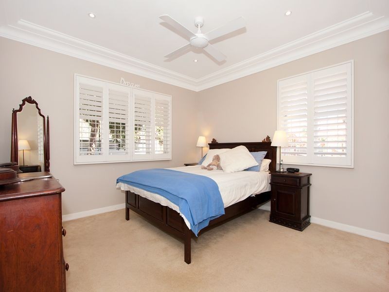 30 Oxley Drive, Holland Park QLD 4121