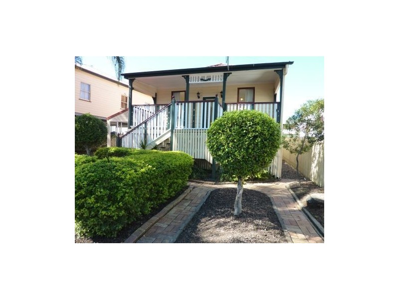 4 Guy Street, Woolloongabba QLD 4102