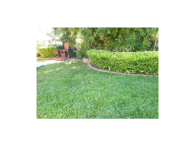 4 Guy Street, Woolloongabba QLD 4102