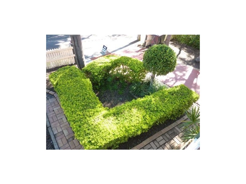 4 Guy Street, Woolloongabba QLD 4102