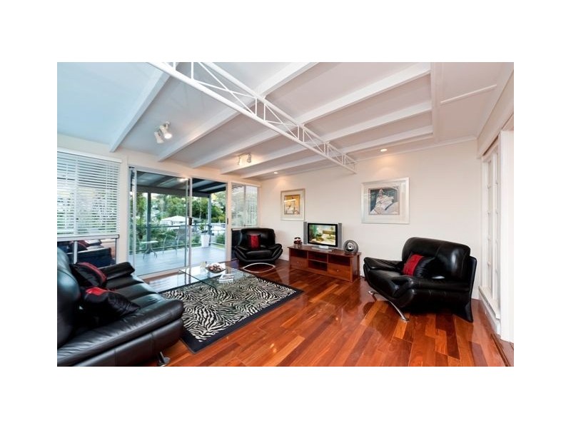 103 Fernvale Road, Tarragindi QLD 4121