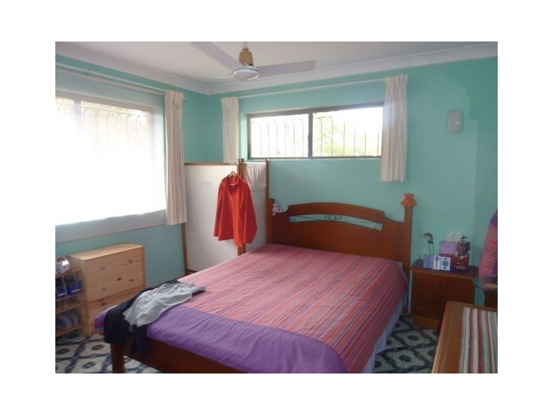 47 McIlwraith Avenue, Norman Park QLD 4170