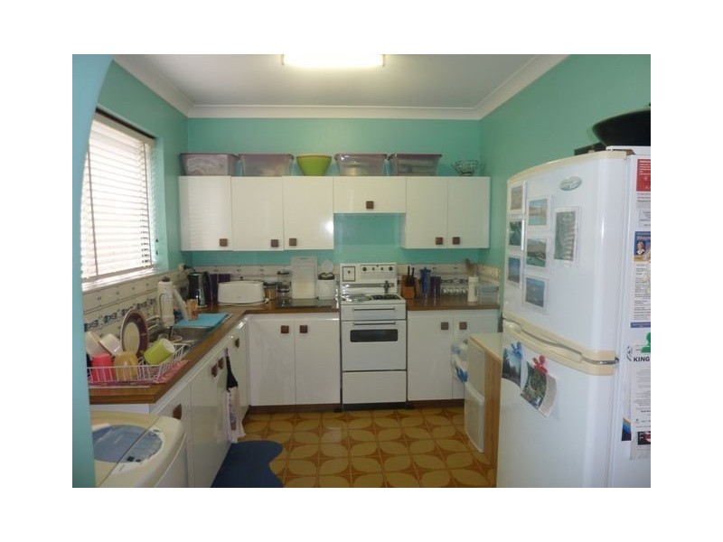 47 McIlwraith Avenue, Norman Park QLD 4170