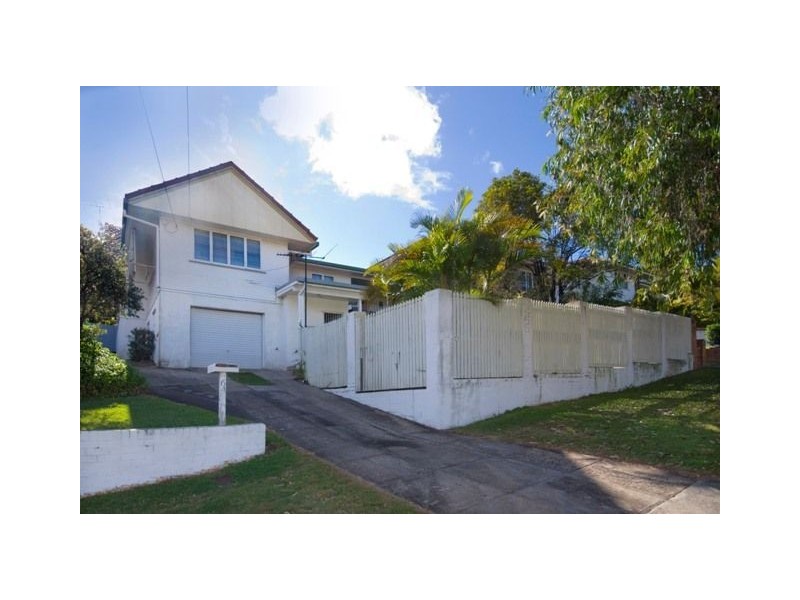 64 Waverley Road, Camp Hill QLD 4152