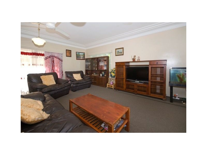 64 Waverley Road, Camp Hill QLD 4152