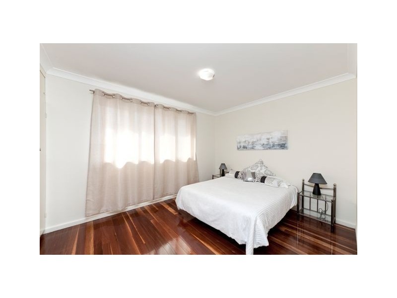 Holland Park West QLD 4121
