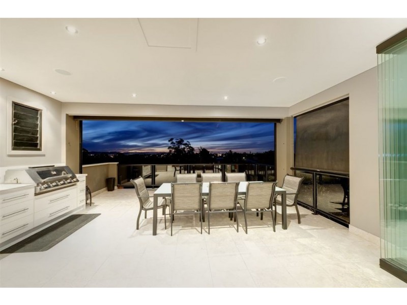 44 Brodie Street, Holland Park West QLD 4121