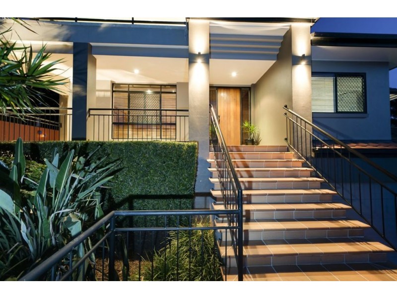 44 Brodie Street, Holland Park West QLD 4121