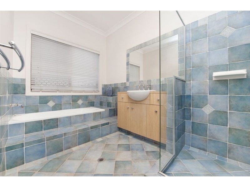 44 Brodie Street, Holland Park West QLD 4121