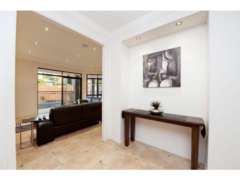 44 Brodie Street, Holland Park West QLD 4121