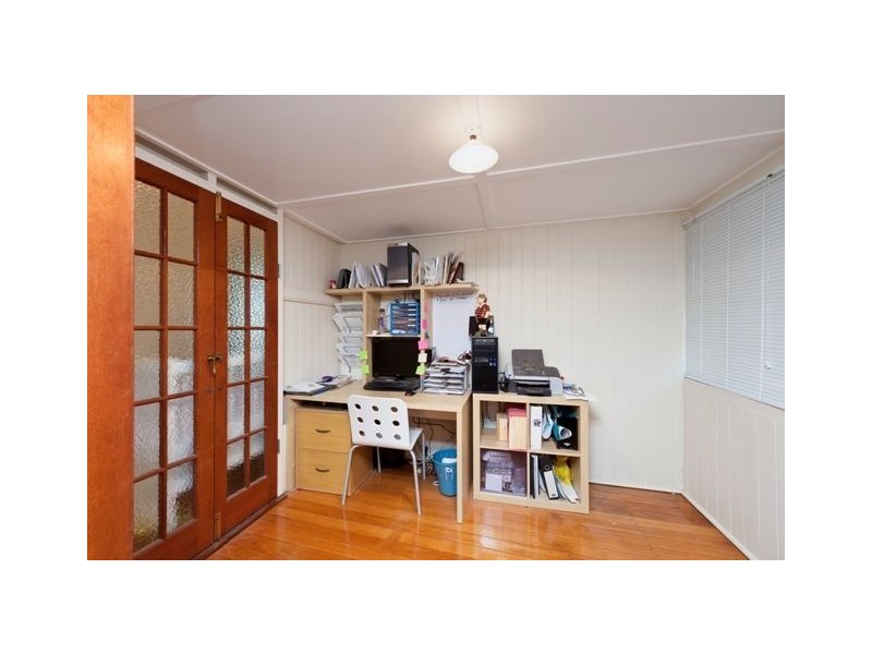 52 McLay Street, Coorparoo QLD 4151