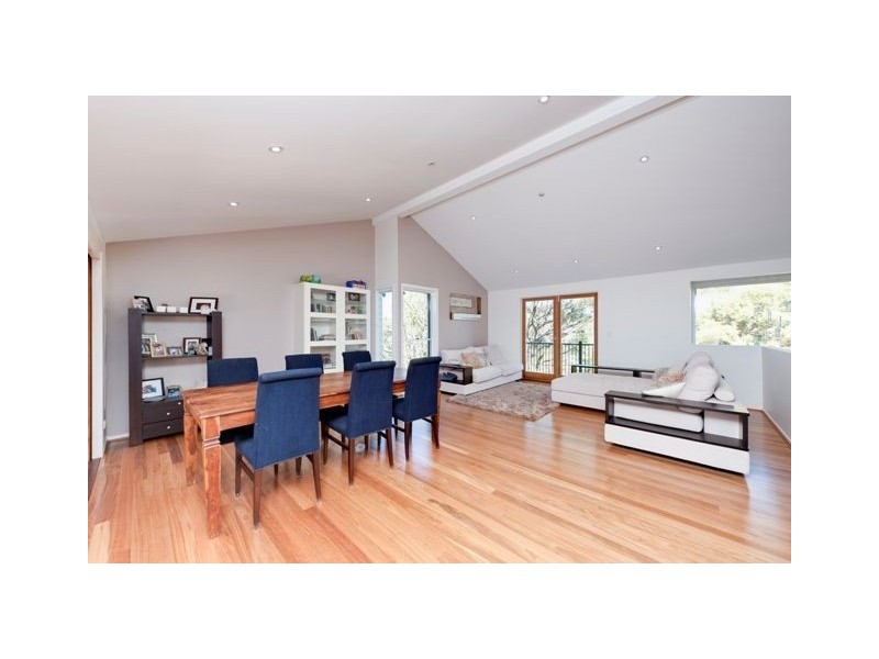 18 Cluden Street, Holland Park West QLD 4121