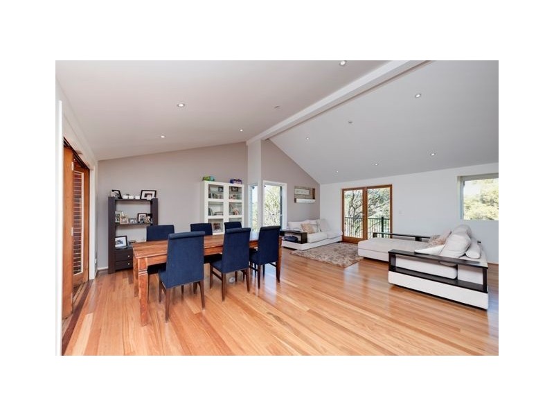 18 Cluden Street, Holland Park West QLD 4121