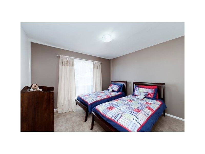 18 Cluden Street, Holland Park West QLD 4121