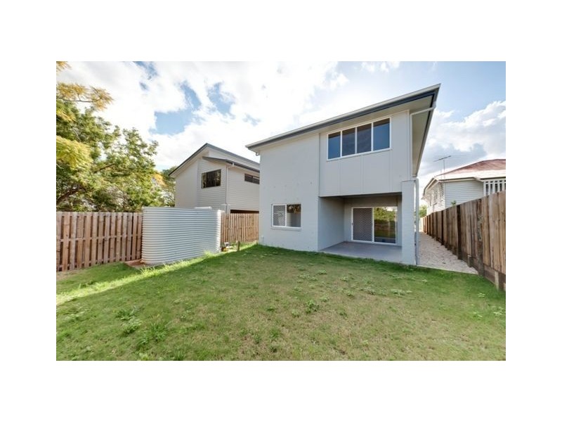 11A Tenth Avenue, Coorparoo QLD 4151