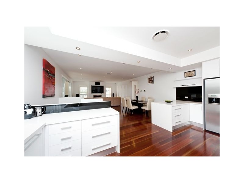 26 Instow Street, Yeronga QLD 4104