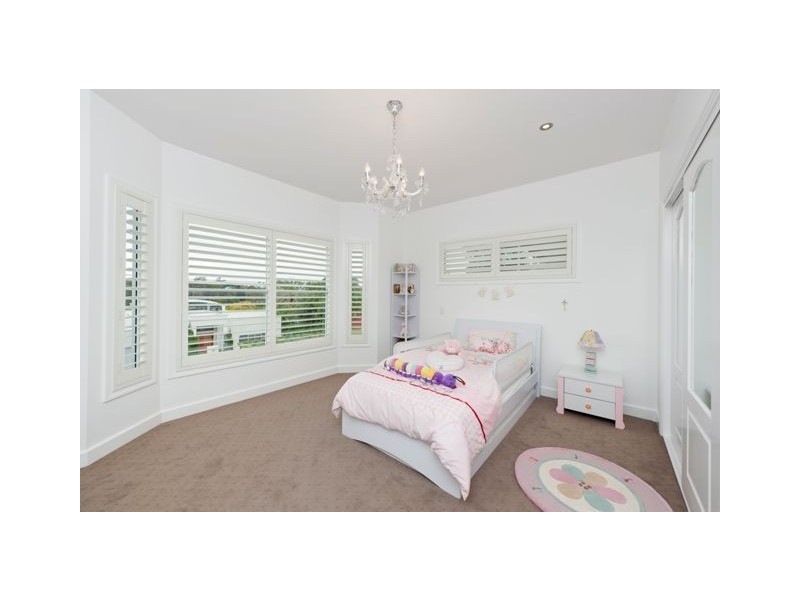 26 Instow Street, Yeronga QLD 4104