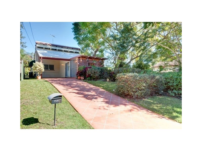 11 Castor Avenue, Coorparoo QLD 4151