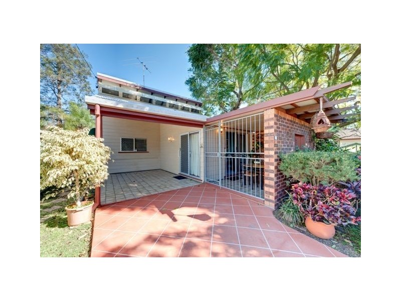 11 Castor Avenue, Coorparoo QLD 4151