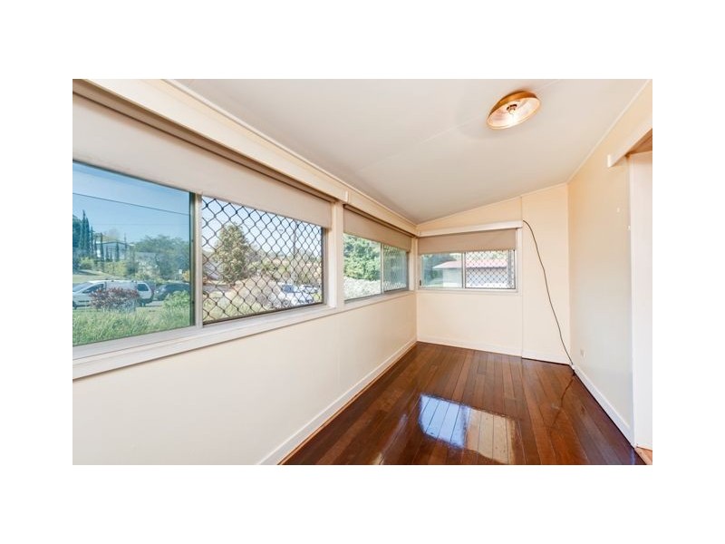 3 Bonneville Street, Holland Park West QLD 4121