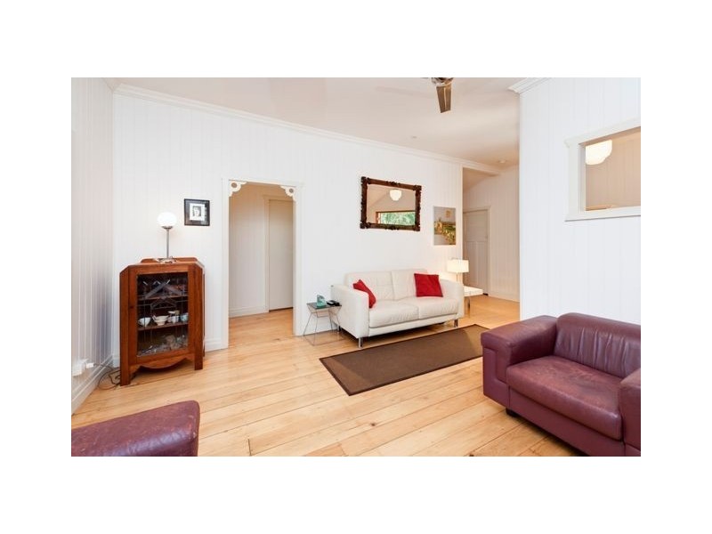 48 Hipwood Avenue, Coorparoo QLD 4151