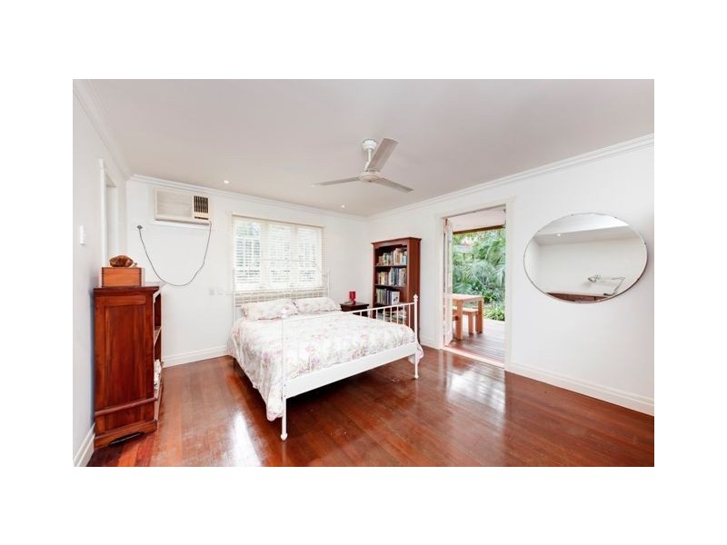 48 Hipwood Avenue, Coorparoo QLD 4151