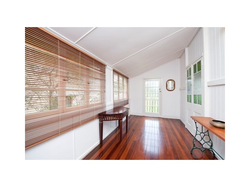 48 Hipwood Avenue, Coorparoo QLD 4151