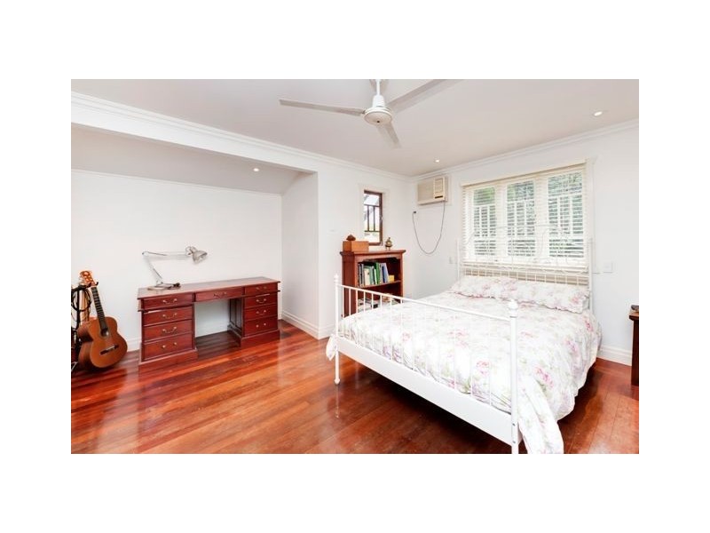 48 Hipwood Avenue, Coorparoo QLD 4151