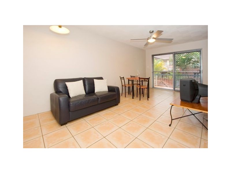 3/81 Kitchener Street, Coorparoo QLD 4151