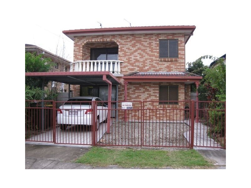 18 Gordon Street, Greenslopes QLD 4120