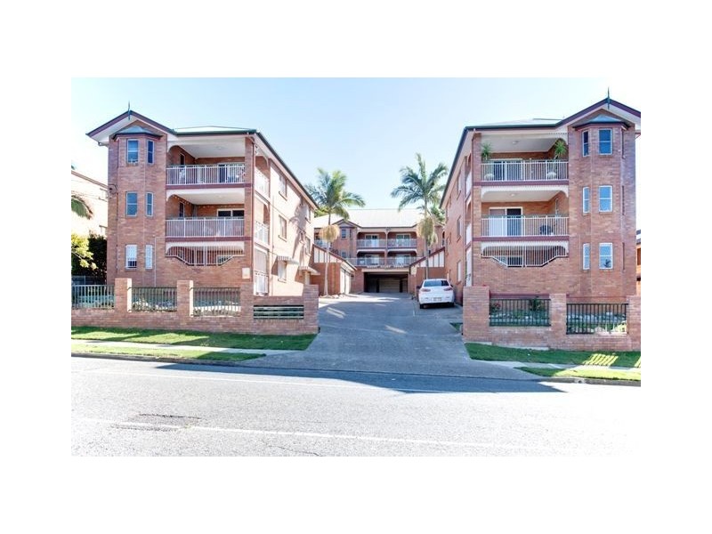 1/102 Pembroke Road, Coorparoo QLD 4151