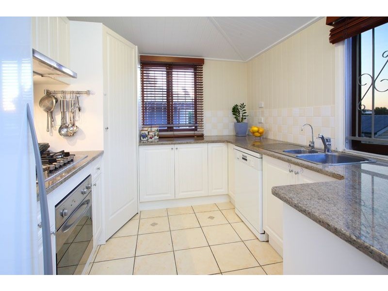 48 Rees Avenue, Coorparoo QLD 4151