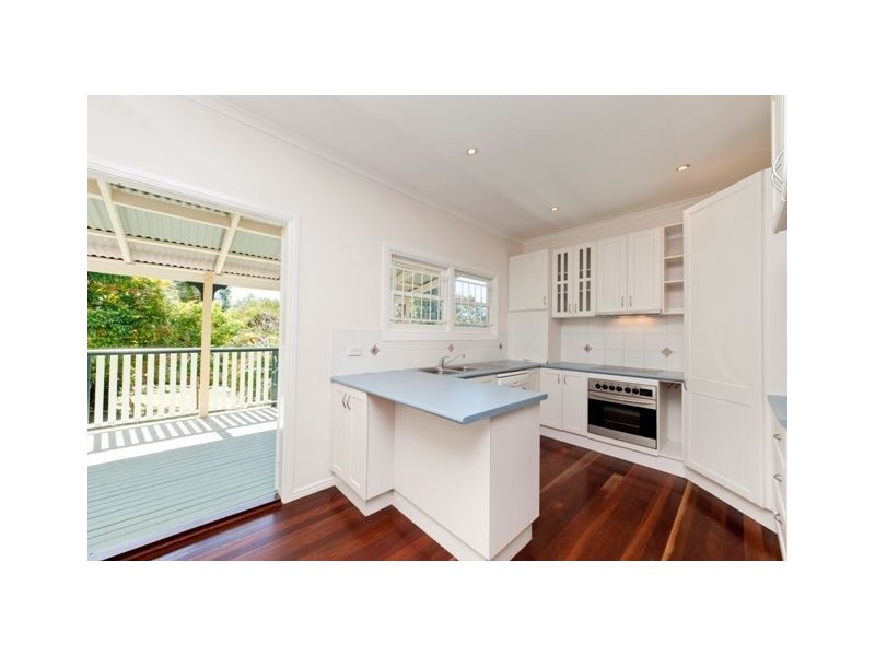 110 Martha Street, Camp Hill QLD 4152