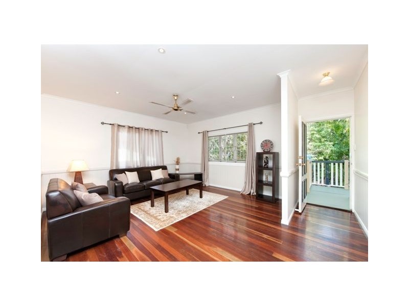 110 Martha Street, Camp Hill QLD 4152