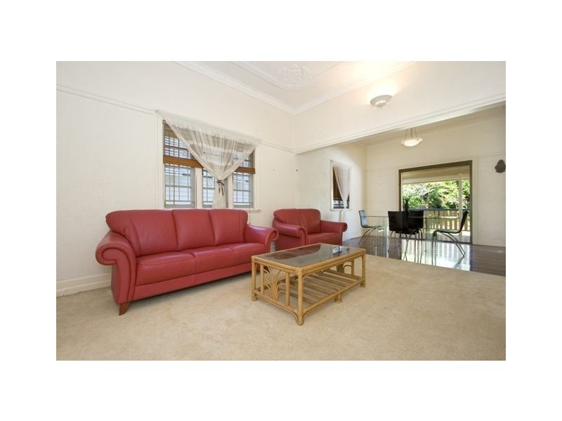 65 Arnold Street, Holland Park QLD 4121