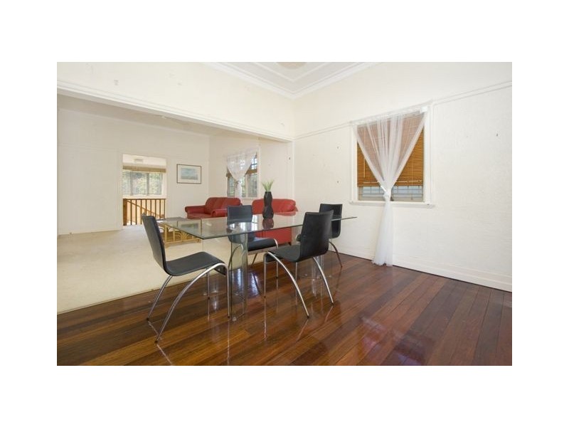 65 Arnold Street, Holland Park QLD 4121