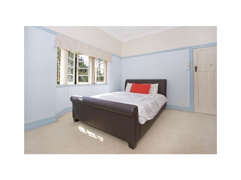 65 Arnold Street, Holland Park QLD 4121