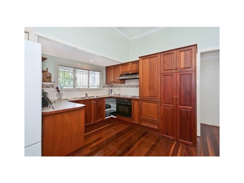 65 Arnold Street, Holland Park QLD 4121